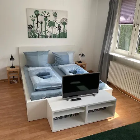 Haus Am Stadtrand Mit Super Verbindung In