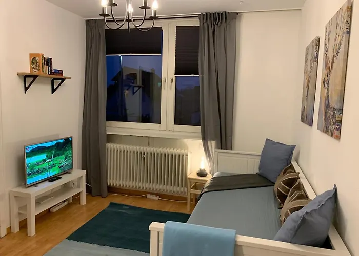 Haus Am Stadtrand Mit Super Verbindung In *